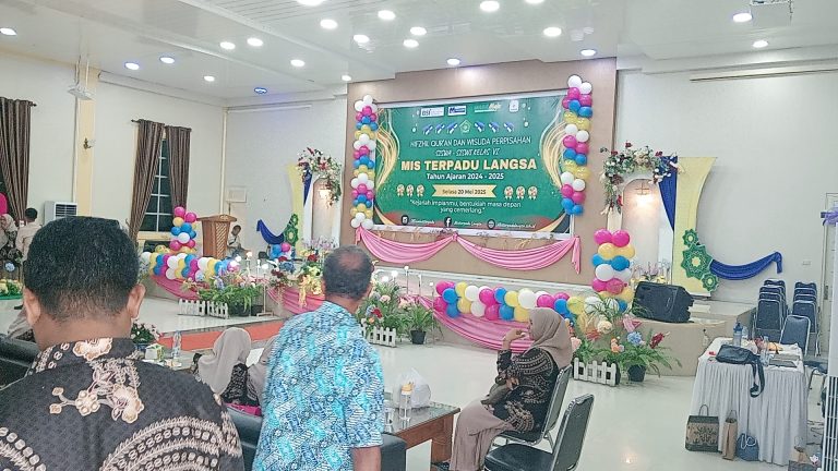Persembahan Tarian Aceh Siswi Kelas III MIS Terpadu Langsa Gelar Hari Perpisahan Peserta Didik Kelas VI Tahun Ajaran 2024-2025 