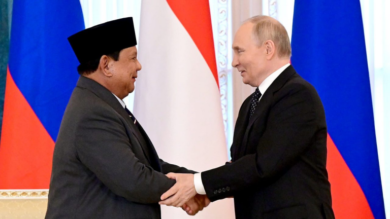 2318Screenshot_2025-06-20_at_10-25-38_Dari_St._Petersburg_Presiden_Prabowo_Bawa_Hasil_Konkret