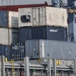 impor-meningkat-surplus-neraca-perdagangan-desember-2021-menyusut