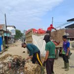 Aktifitas Bersih Bersih. Kota Langsa Mulai Lakukan Pembenahan Pasca Banjir Dan Longsor IMG-20251213-WA0003