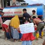 Relawan Cilik Riska Safitri Turut Salurkan Air Bersih untuk Korban Banjir Aceh Tamiang Screenshot_2025_1207_222347